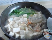美味三文鱼头汤的做法