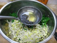韭菜拌黄豆芽的做法