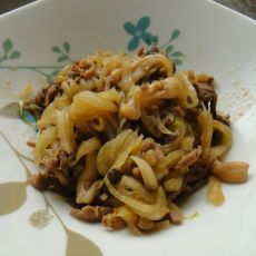 白菜蘑菇炒肉丝的做法