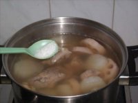 莲藕山药肉排汤的做法