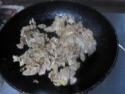 蜢子虾酱炒蛋的做法