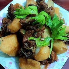 淮山薯焖羊肉的做法