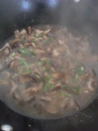 香菇肉片汤的做法
