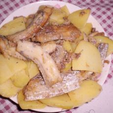 家常菜---刀鱼炖土豆的做法