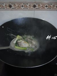 姜葱炒大蚝花的做法