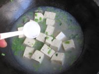海蛎子炖豆腐的做法