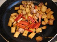 杏胞菇炒肉的做法