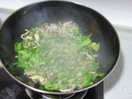青椒香菇炒肉丝的做法