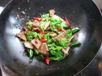 双椒炒牛肉的做法