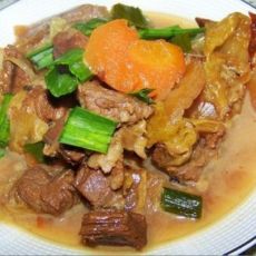 酸菜炖羊肉的做法