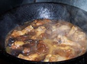 蚝油香菇鸡翅根的做法