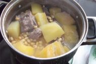 木瓜黄豆煲排骨的做法