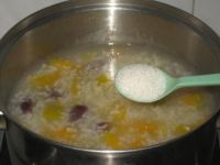 南瓜红枣糯米粥的做法