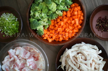 鸡肉培根蔬菜粥的做法步骤2