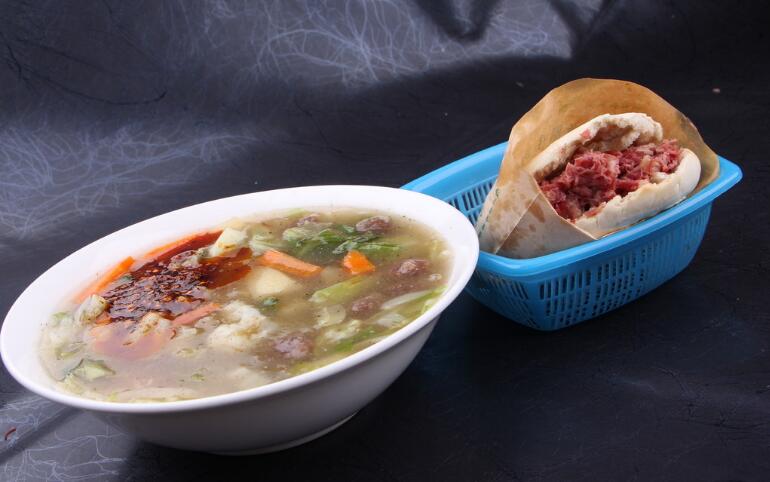 西安回民肉丸胡辣汤怎么做，各种家常肉丸胡辣汤的做法