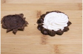 黑白配的巧克力奶油泡芙怎么做