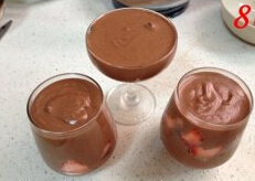 草莓巧克力慕斯杯的图解做法