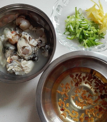 牡蛎粥做法步骤3