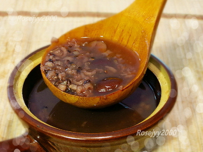 黑糯米红枣粥的做法