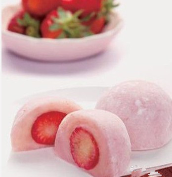 DIY草莓糯米团甜点的做法