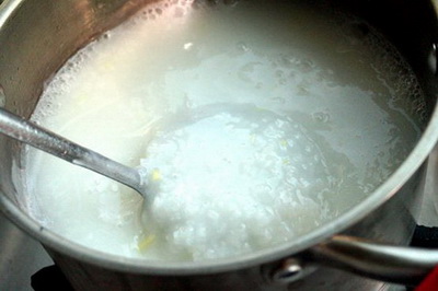 皮蛋肉米粥做法步骤4