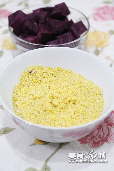 紫薯小米粥步骤1