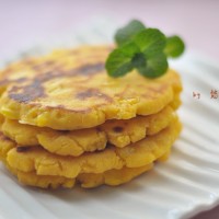 粗粮小零食：玉米面鸡蛋小饼的家常做法