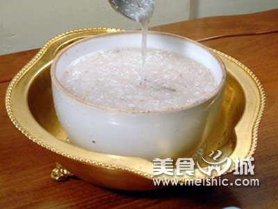 砂仁粳米粥的做法
