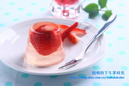 草莓酒冻怎么做，教你自制节后清肠解腻小零食