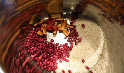 红枣红豆粥的做法步骤1