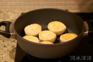 老北京传统小吃门钉肉饼怎么做