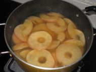 滋润解暑的蜜枣苹果饮的做法
