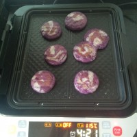 紫薯粑粑怎么做，紫薯粑粑的图片做法