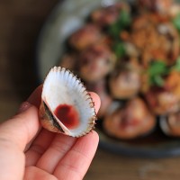 浙江人最爱的“黑暗料理”---姜酒血蛤的做法
