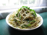 韭菜虾皮炒豆芽的做法