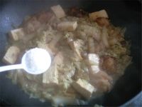白菜丸子炖豆腐的做法