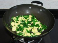 韭菜炒土鸡蛋的做法