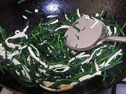 韭菜炒干丝的做法