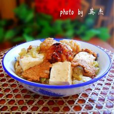 白菜丸子炖豆腐的做法