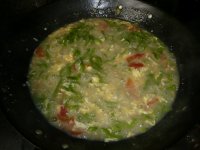 西红柿鸡蛋菠菜汤面的做法