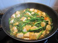 豆腐煮韭菜的做法