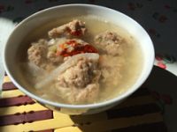 白萝卜牛肉丸子汤的做法