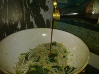 豆芽菜炒菠菜的做法