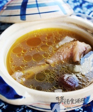 油鸡蕨麻汤的做法