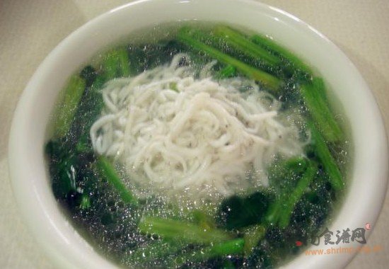 白饭鱼菠菜汤的做法