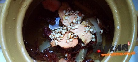 (图)土茯苓猪骨汤的做法