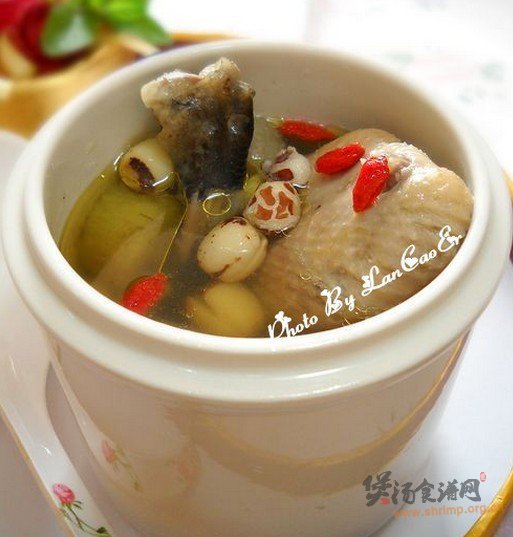 淮山芡实莲子柴鸡汤的做法
