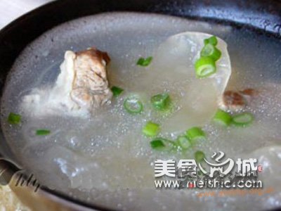 百合银耳肉排汤的做法