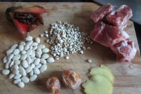 木棉花薏米扁豆煲猪骨的做法