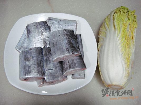 刀鱼炖白菜的做法